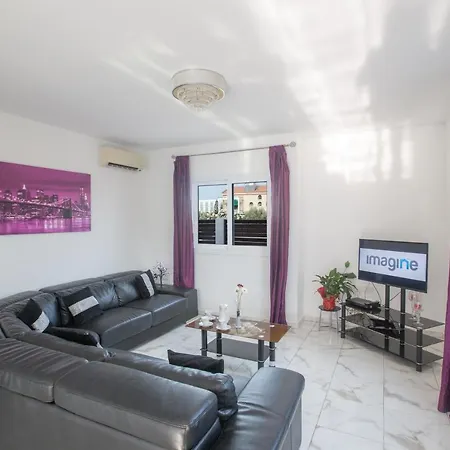 Broadway Ferienhaus Protaras