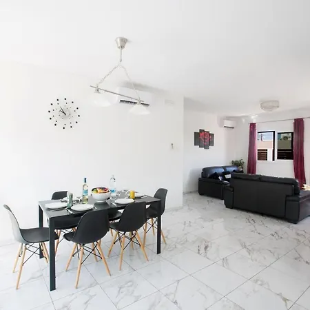 Broadway Ferienhaus Protaras